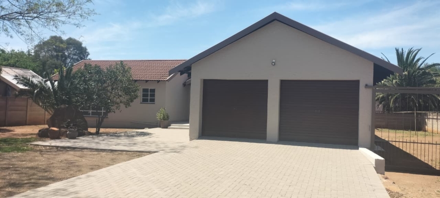 4 Bedroom Property for Sale in Fichardt Park Free State